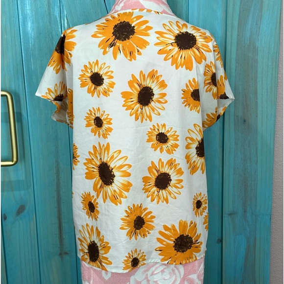 Shein Oversized Sunflower Blouse - S/M - Picture 7 of 9